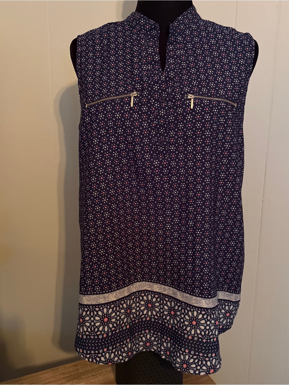 Time To Bloom Women's Blue-White-Pink Geometric Tunic Sleeveless Top Size Large